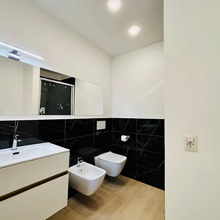 Apartament Monte Brumani Como